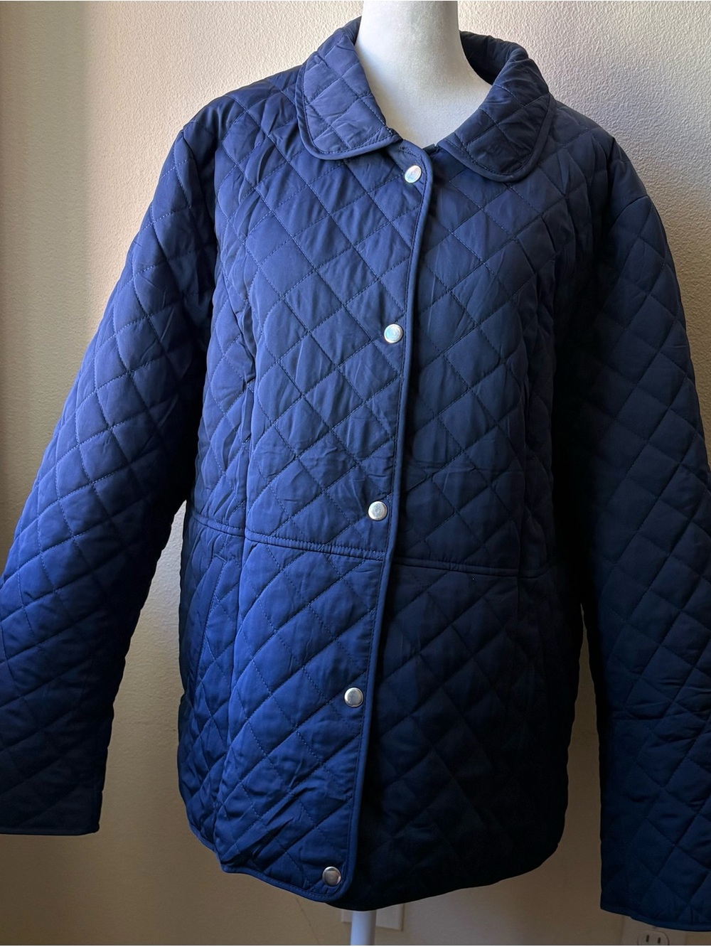 Dokotoo Women’sDark Blue Quilted Jacket Size XL Collared Button Down Long Sleeve